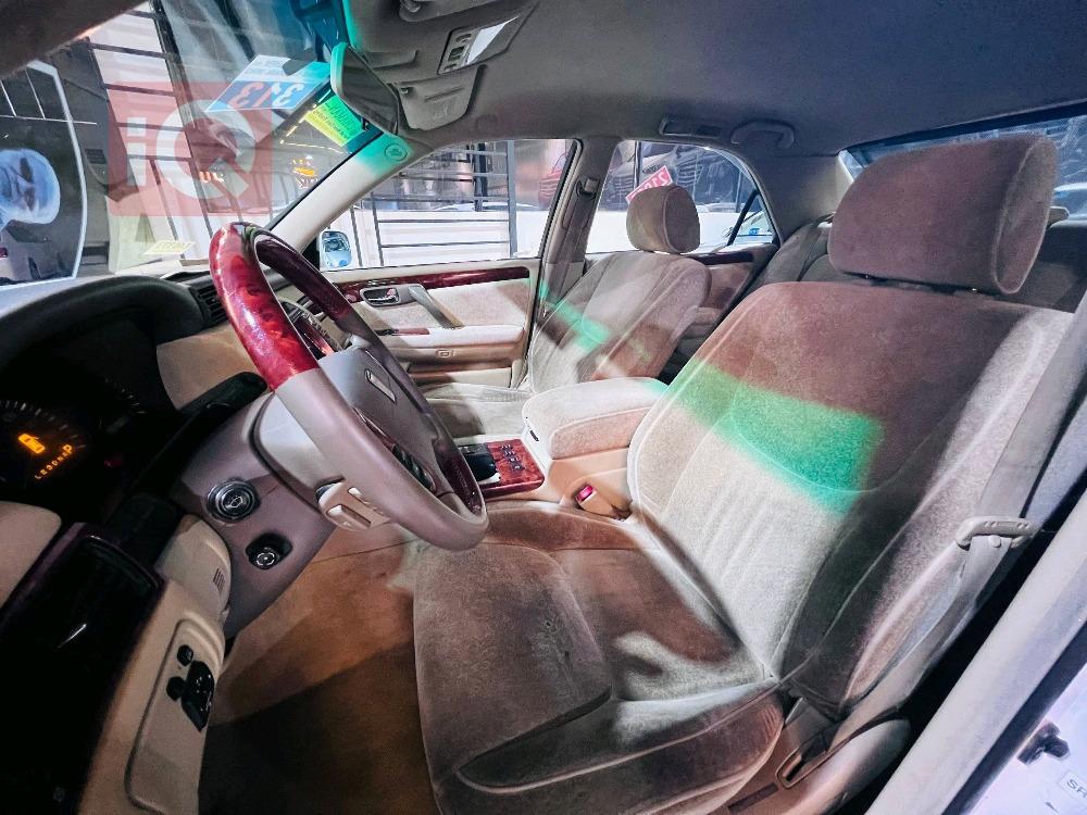 تۆیۆتا کراون